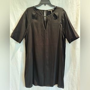 BCBG Tunic with cutout detail, black size L